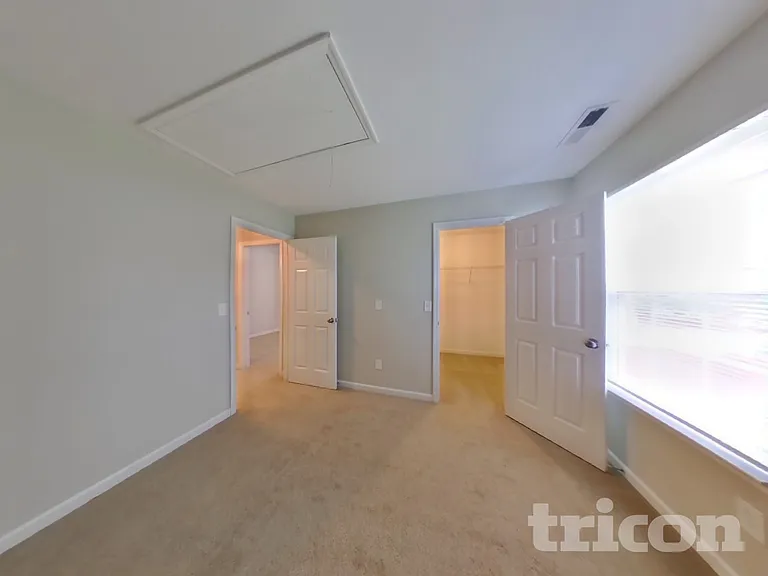 1689 Eagle Trace Dr — Photo 12