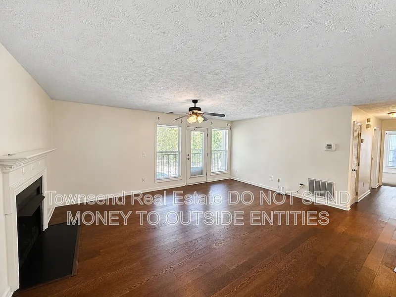 2 bed, 2.0 bath, 1200 sqft, $1,345 — Photo 3