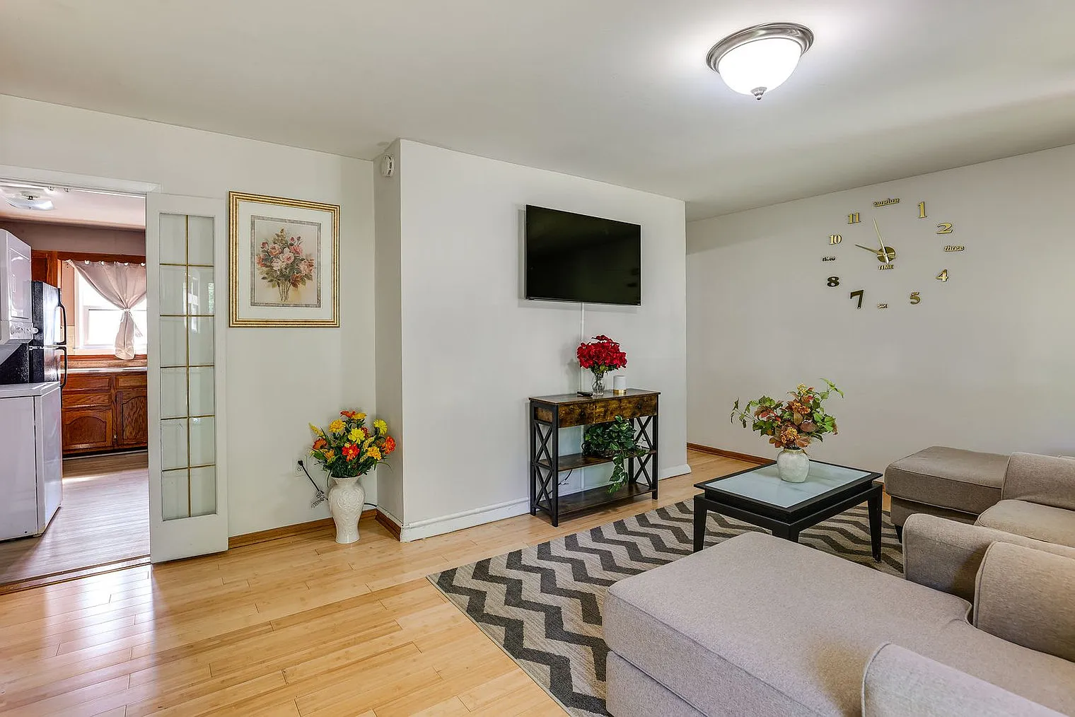 3 bed, 2.0 bath, 1528 sqft, $3,419 — Photo 4