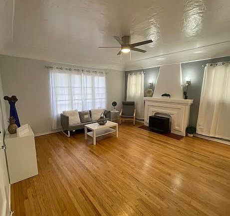 5th image of 7948 Blackburn Ave APT 2