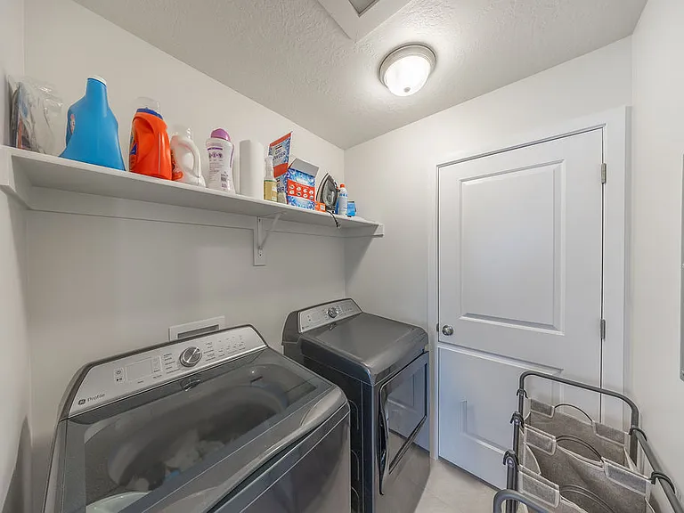 3758 S 3300 W — Photo 26