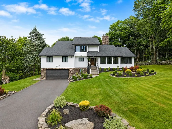 151 Carol Dr, Clarks Summit, PA 18411