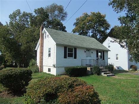 1st image of 4842 Greenwood St