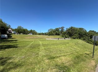 1375 Fayette St, Donora, PA 15033