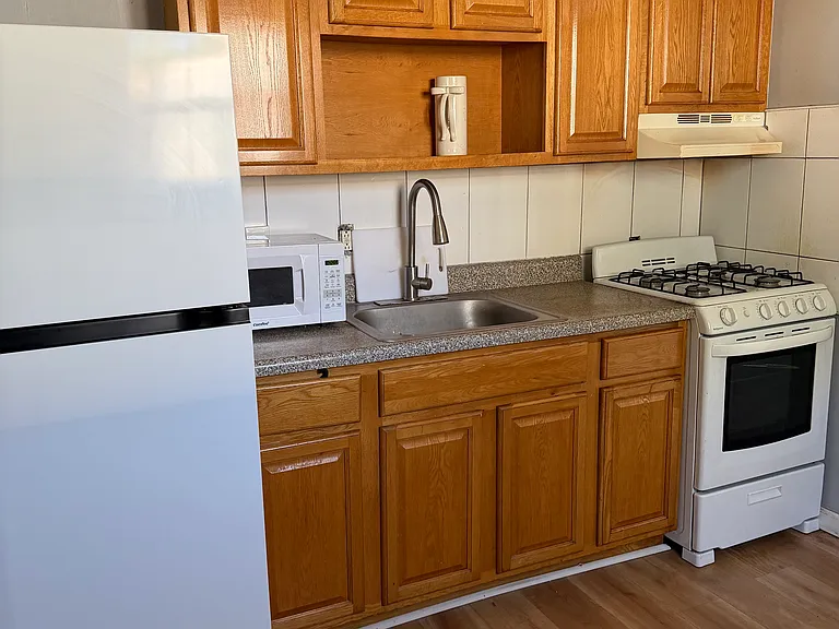 6919 Walker St #8 — Photo 2