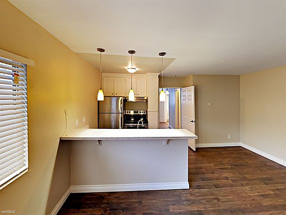 3rd image of 2405 Adams Ave APT 4