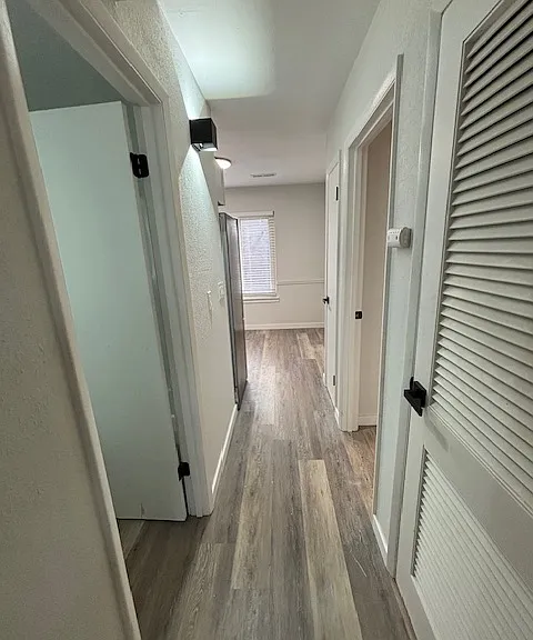 2734 Center St #D — Photo 8
