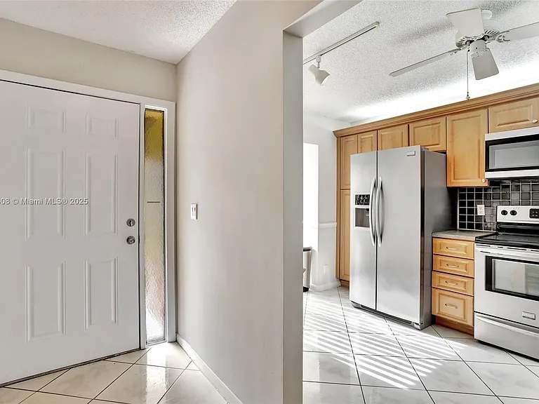 4615 Carambola Cir S #27232 — Photo 2