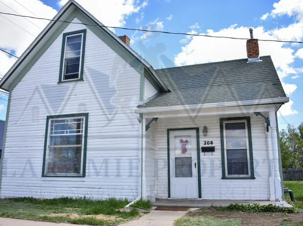 208 E Sheridan St, Laramie, WY 82070