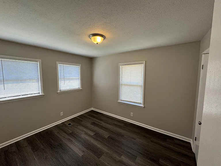 3106 Pulaski Pike NW — Photo 14