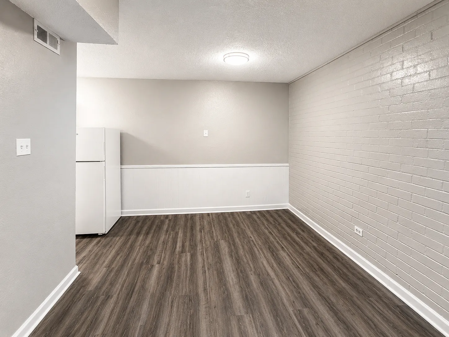 Spanish Cove Apartments — Photo 4