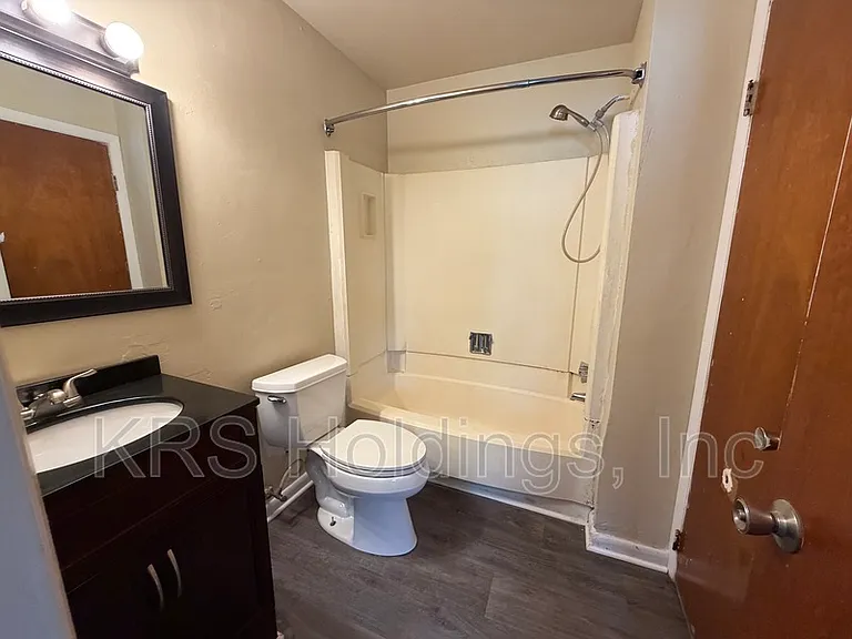 4101 Holly Cove Dr — Photo 8
