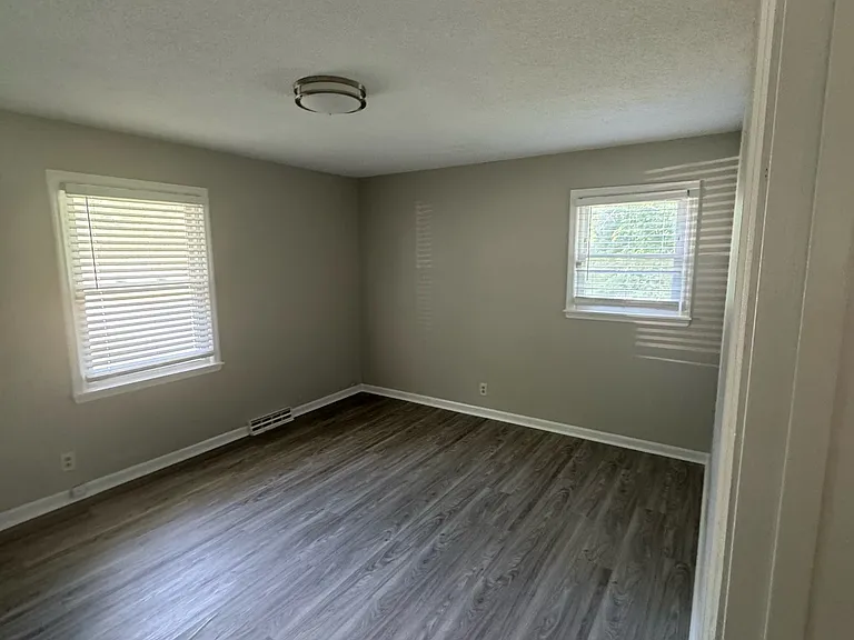 1401 Perkins Ln #A — Photo 6