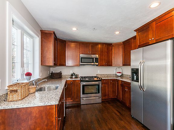 2nd image of 101 Cherry St