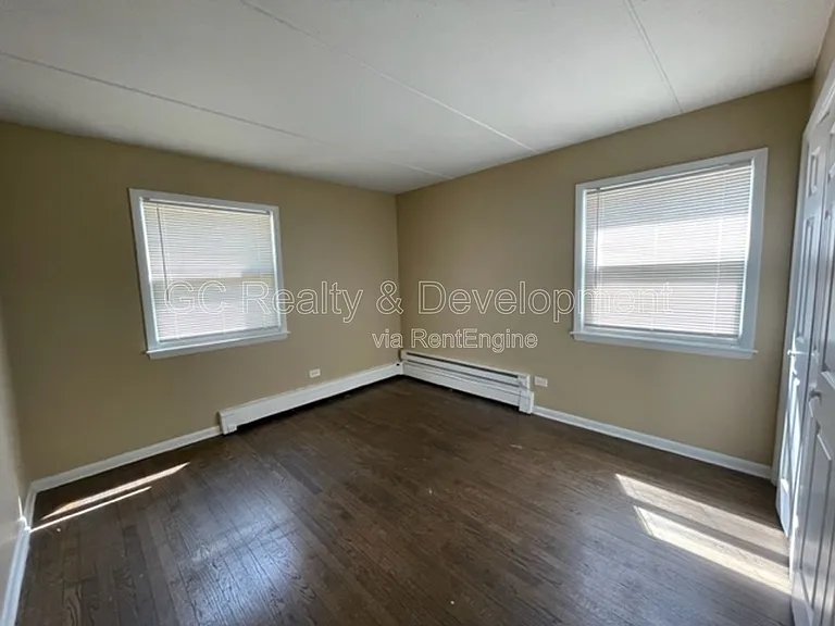 255 Uteg St #4 — Photo 9