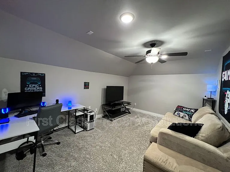 3116 Drake Crest Dr — Photo 13