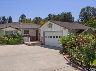 20924 Costanso St, Woodland Hills, CA 91364