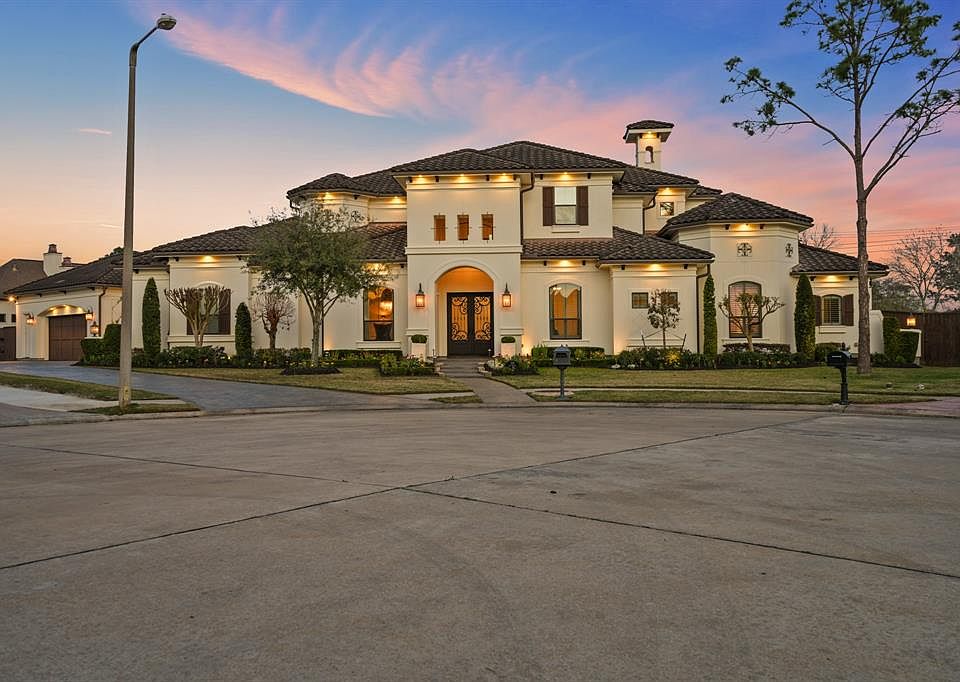 1st image of 213 Los Frailes Drive