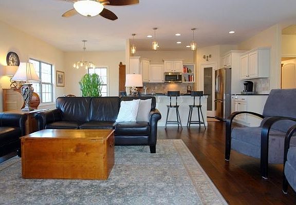 5th image of 14 Admiral Cir