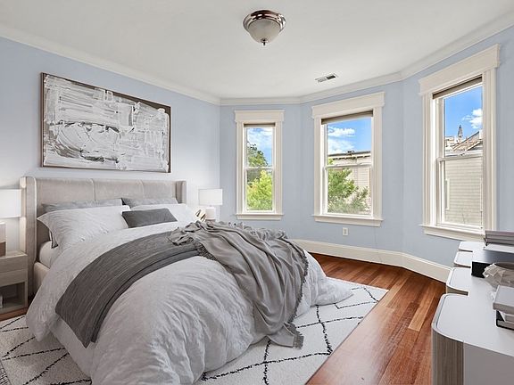 5th image of 472 East St #3