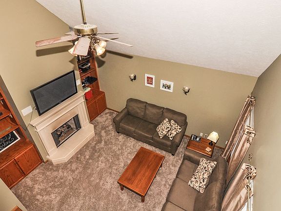 4th image of 401 Castlewood Ct