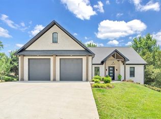 290 Stoneledge Dr, Roanoke, VA 24019