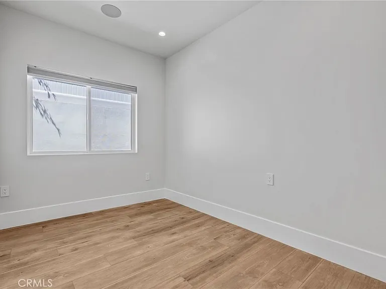 7508 1/2 Claire Ave — Photo 12