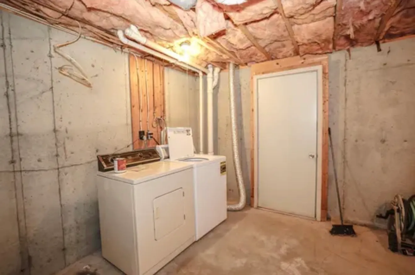 2 bed, 1.5 bath, 1036 sqft, $2,600 — Photo 3