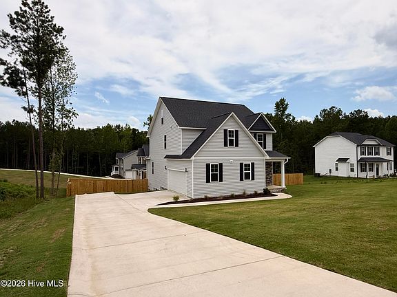 3rd image of 206 Uwharrie Way