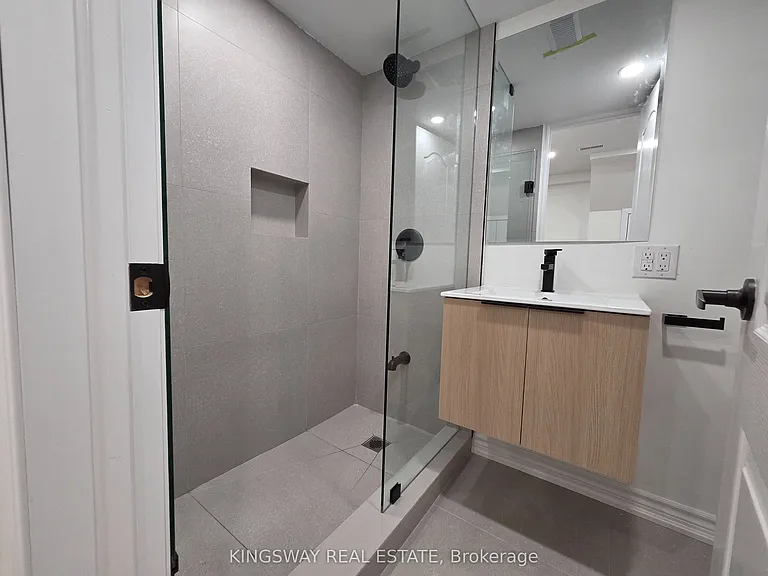 839 Miltonbrook Cres #BASEMENT — Photo 13