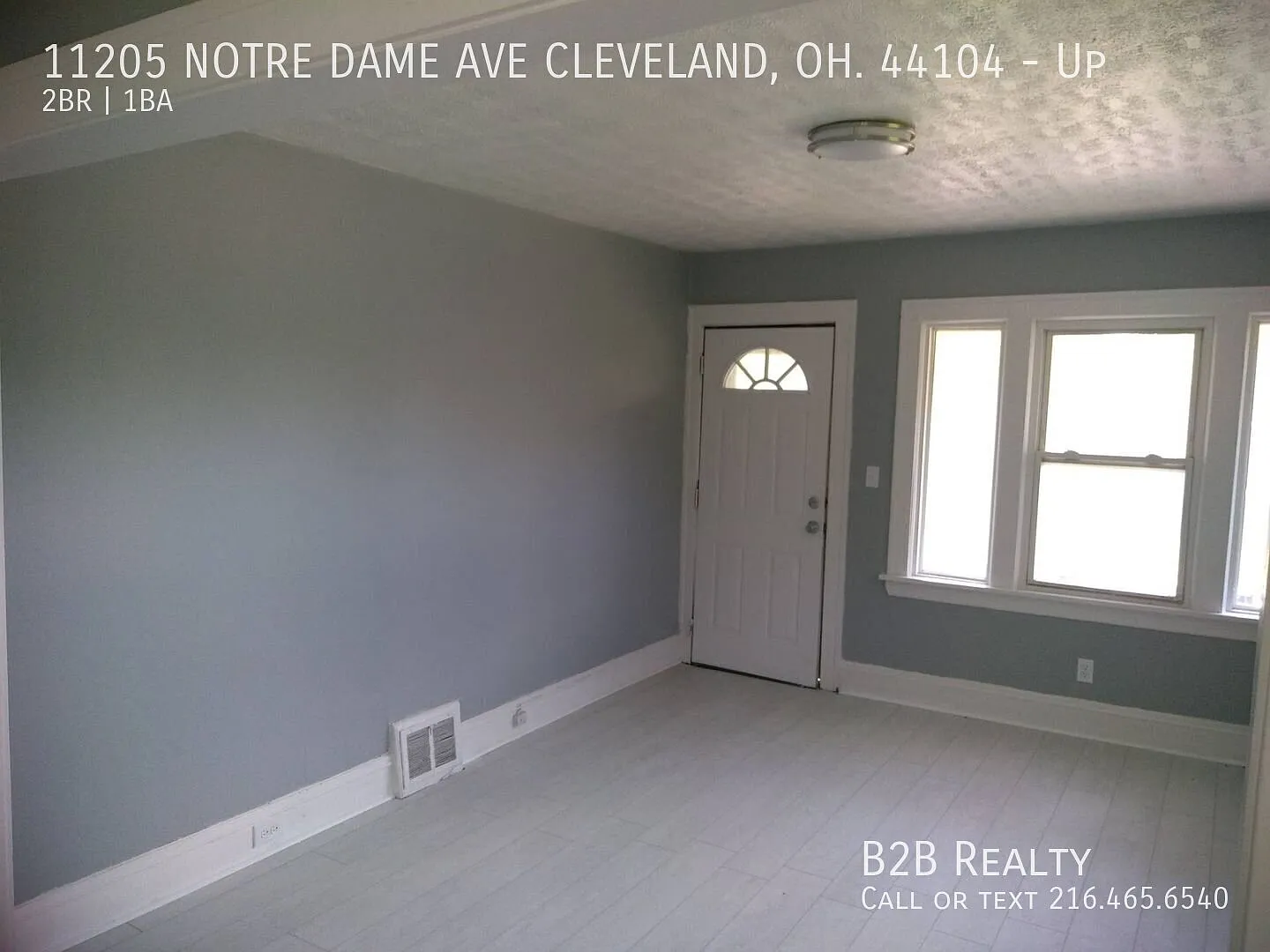Charming 2-Bedroom Unit in Prime Location — Photo 3