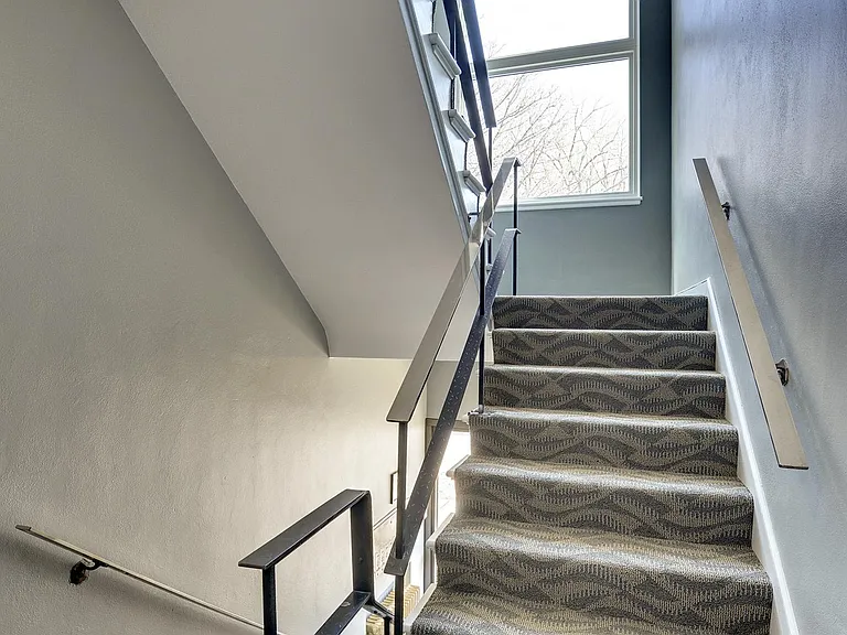 625 Cleveland Ave S #3 — Photo 2