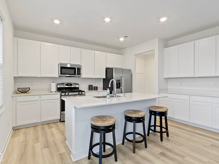 19441 Beruna Way — Photo 10