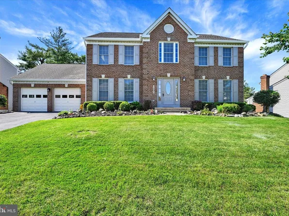 14003 Forest Ridge Dr, Gaithersburg, MD 20878