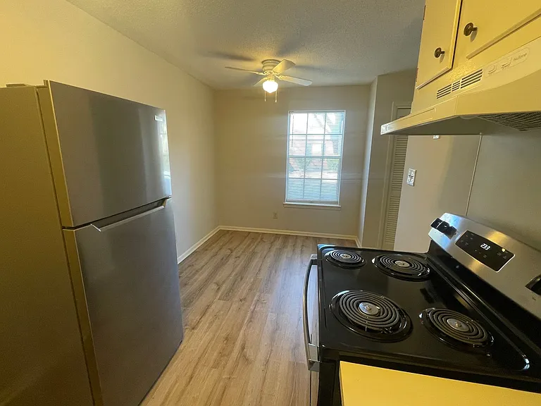 3824 E Country Club Rd — Photo 8