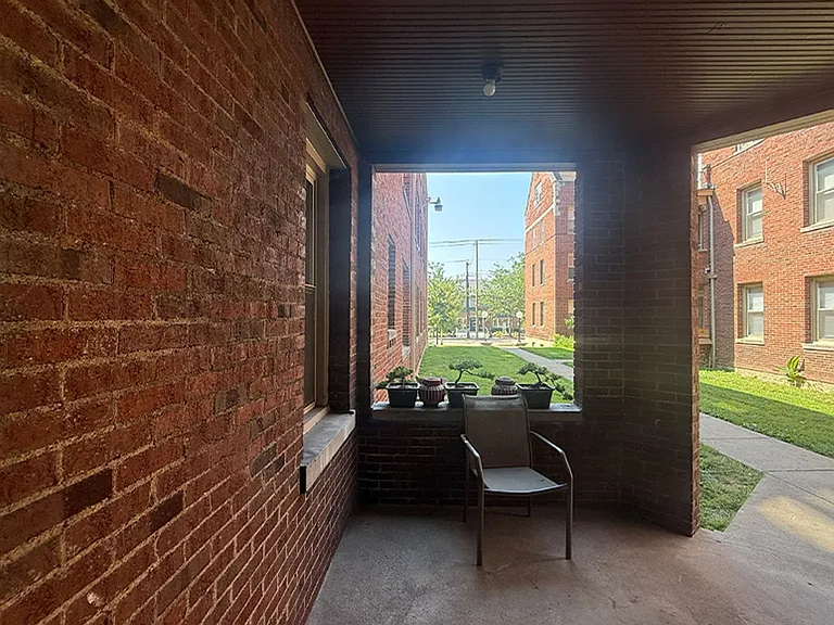 Tudor Court — Photo 110