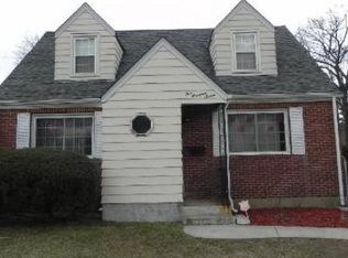 407 1st Pl, Uniondale, NY 11553