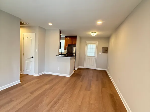 6870 Hawthorne St, Hyattsville, MD 20785