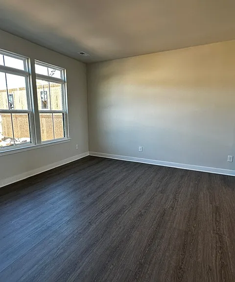 8008 Pinot Ln — Photo 32