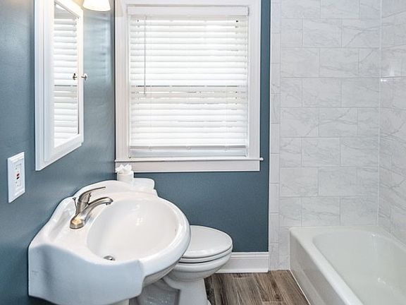 5th image of 4905 Annlyn Dr