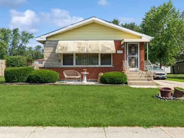 223 Lynn Ln, Chicago Heights, IL 60411