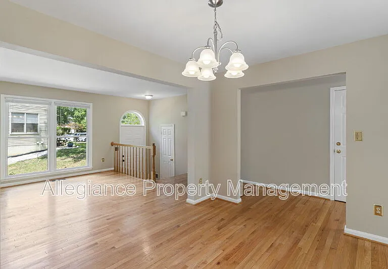 8073 Morning Meadow Ct — Photo 11