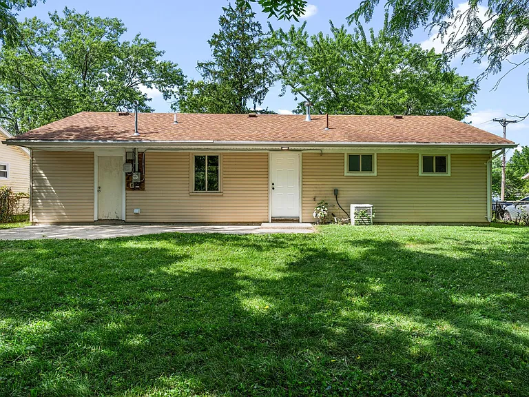 3722 Ark Ave — Photo 4