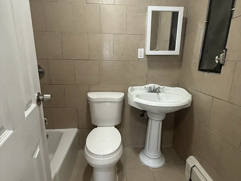 104 Montclair Ave #2A — Photo 5