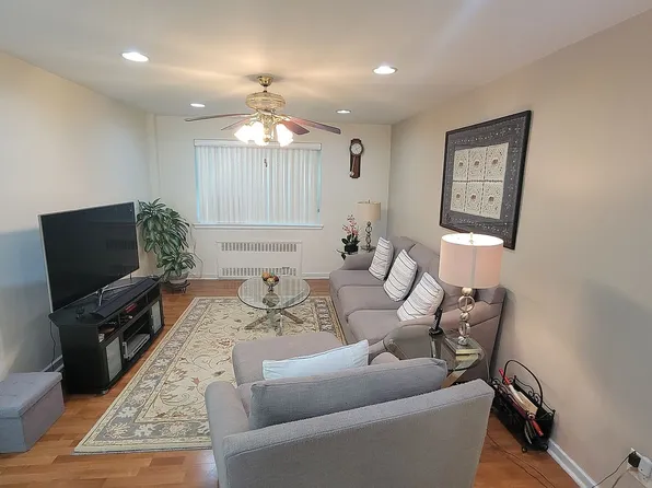G #C-unit 1, Forest Hills, NY 11375