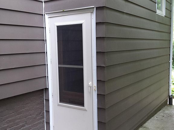 Entrance at the east side, back for the second floor