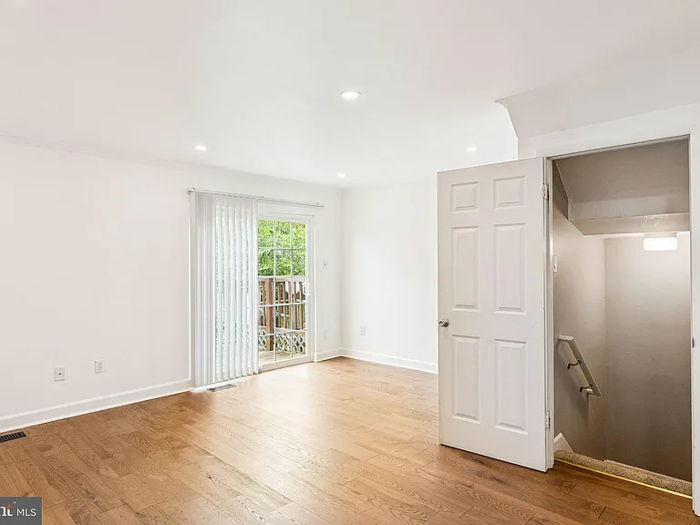3820 Rolling Way — Photo 17