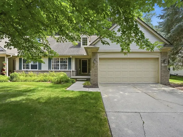 183 Four Seasons Dr, Lake Orion, MI 48360
