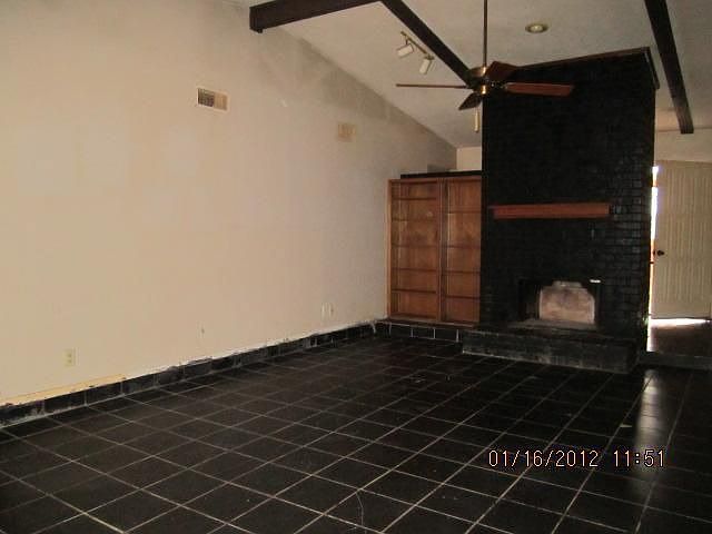 1st image of 2433 Heathercrest Dr