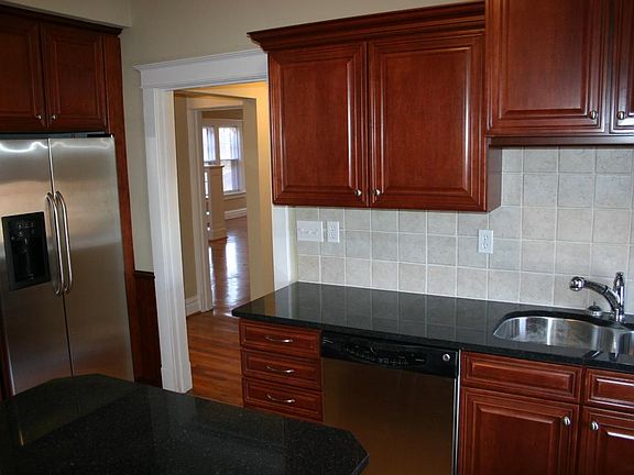 3rd image of 740 Leland Ave #2